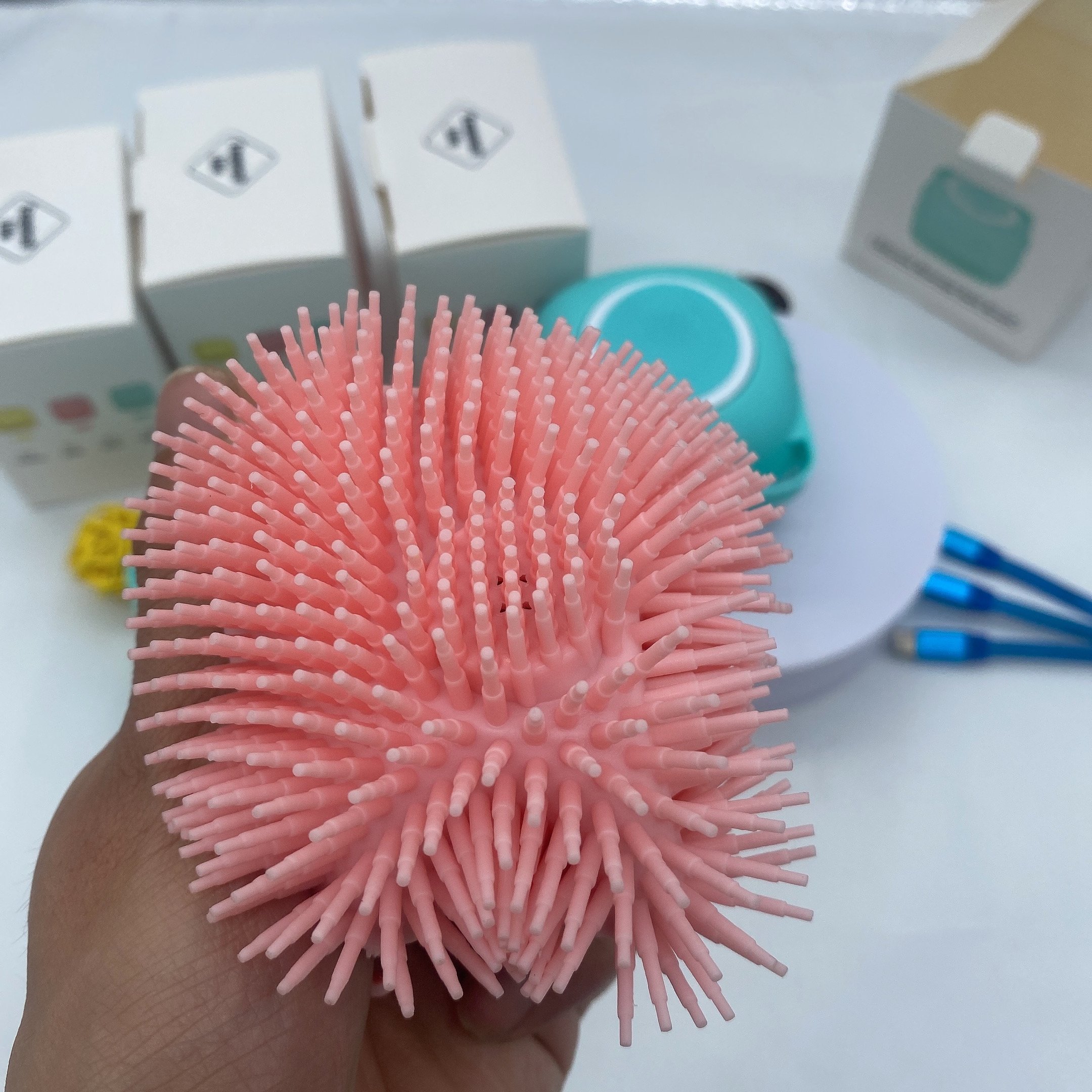 Dog Bath Brush Pet Massage Brush Shampoo Dispenser Soft Silicone Brush Rubber Bristle for Dogs and Cats Shower Grooming