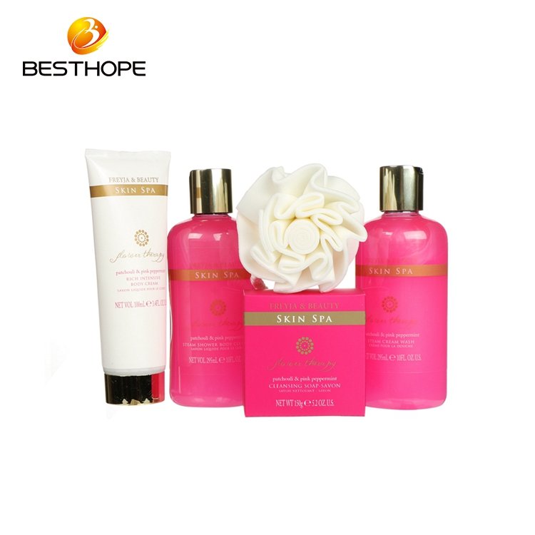 OEM elegant pink toiletry body care spa bath gift set for women