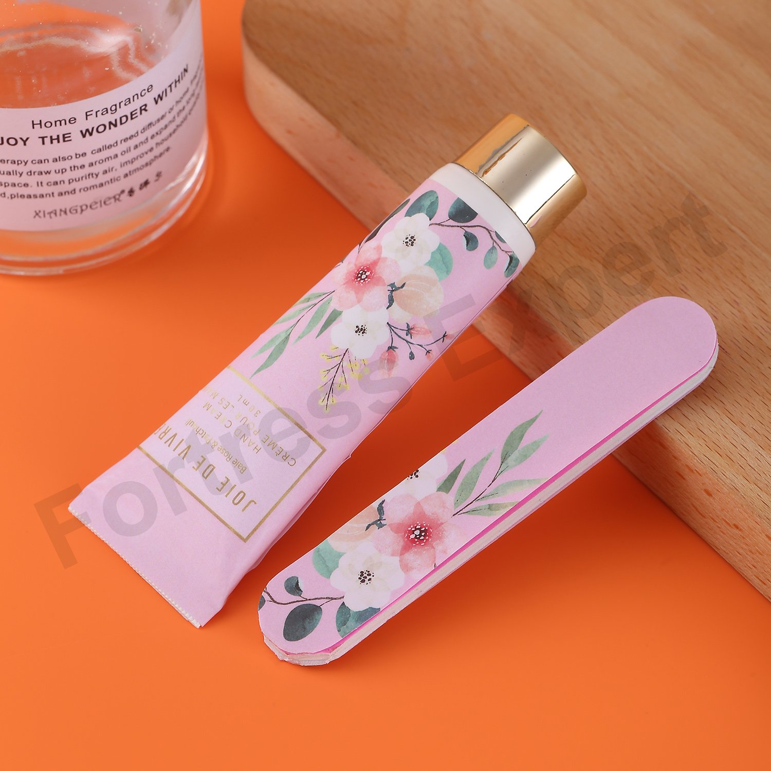 OEM ODM Private Label Natural Organic Hot selling Natural Moisturizing Smoothing Hand Cream Nail grinding Gift Set