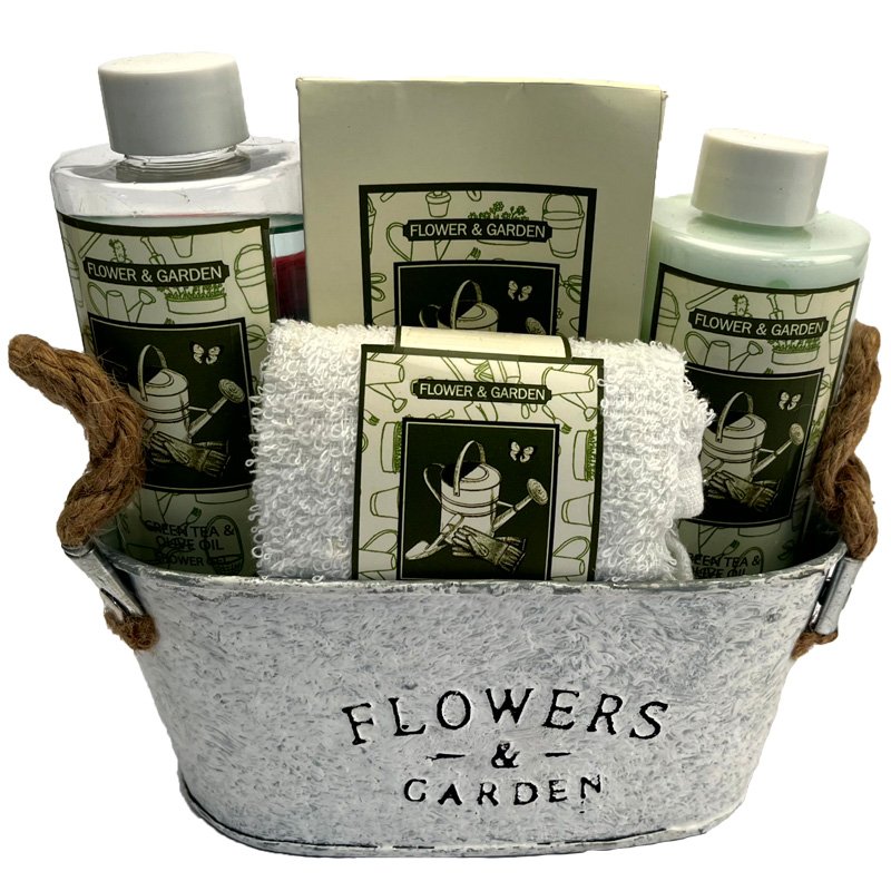 private label Customized eco-friendly recyclable Natural aromatic Mother's Day basket family hotel SPA gift set