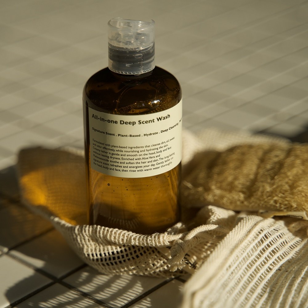 Shower gel Lazy Society All-in-one Deepscent Wash Fresh Aqua Fragrance Cleansing from Head to Body Rich Foam