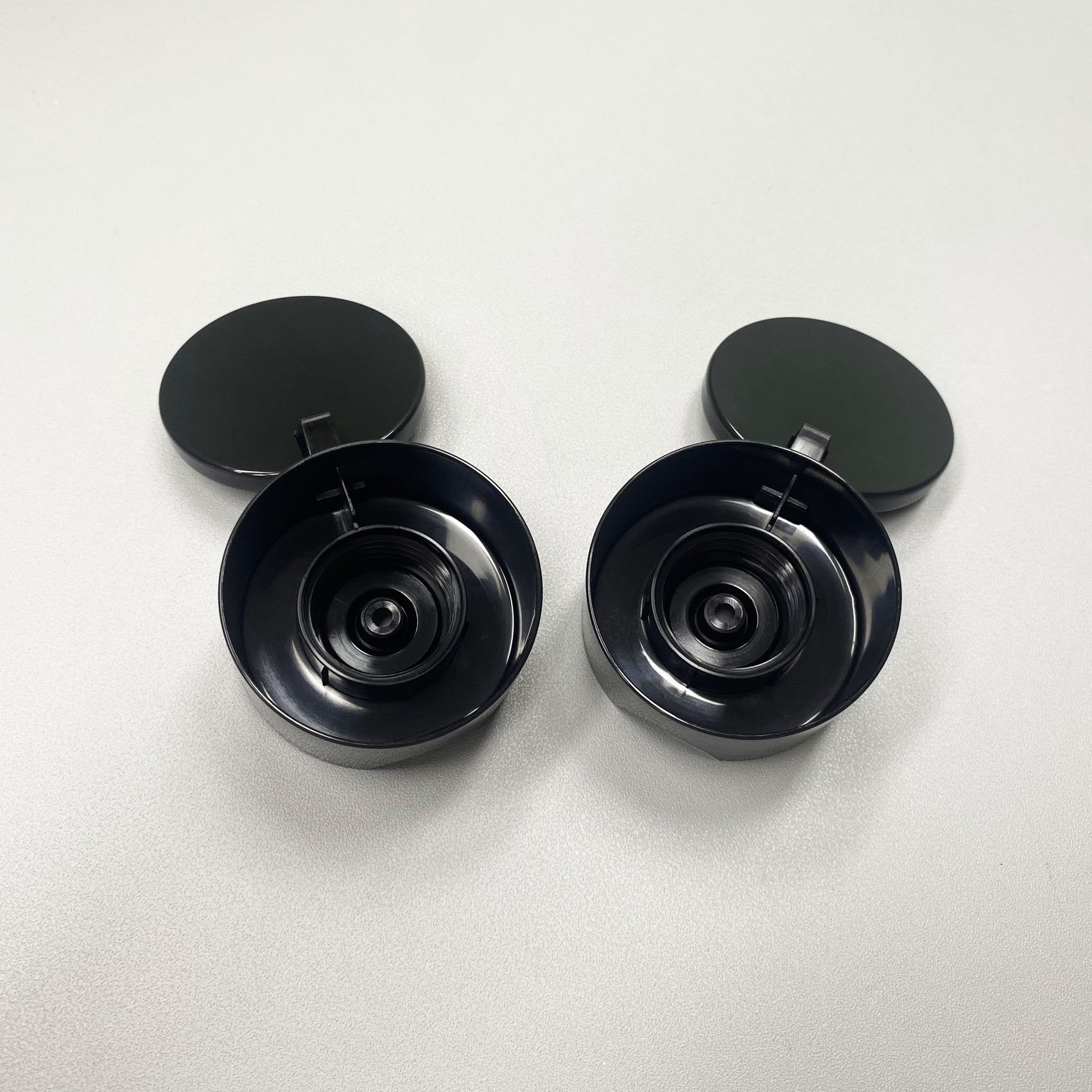 Large Size Double Wall Flip Top Cap 24MM Snap Top Caps for Shower Gel & Shampoo Bottle