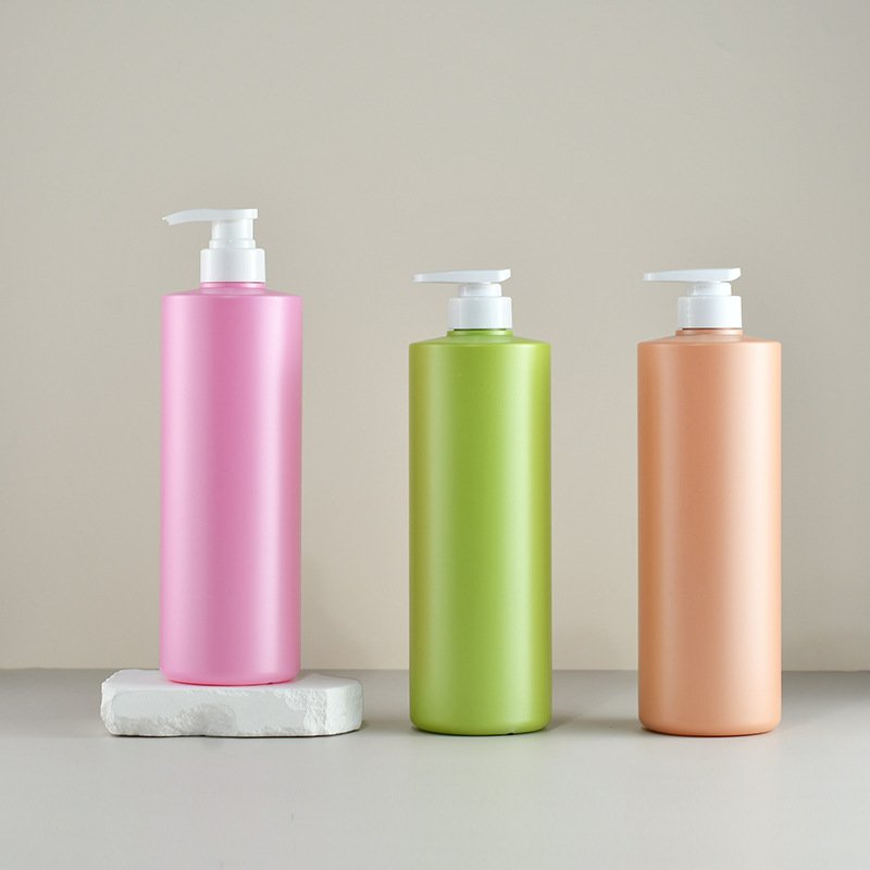 High quality 900ml OEM Luxury Hotel Home Bath Shampoo Empty Cosmetic Pump Packaging PET bottles plastic spray pump bottles