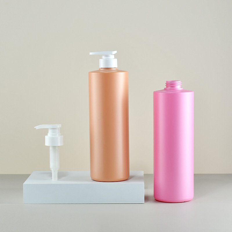 High quality 900ml OEM Luxury Hotel Home Bath Shampoo Empty Cosmetic Pump Packaging PET bottles plastic spray pump bottles