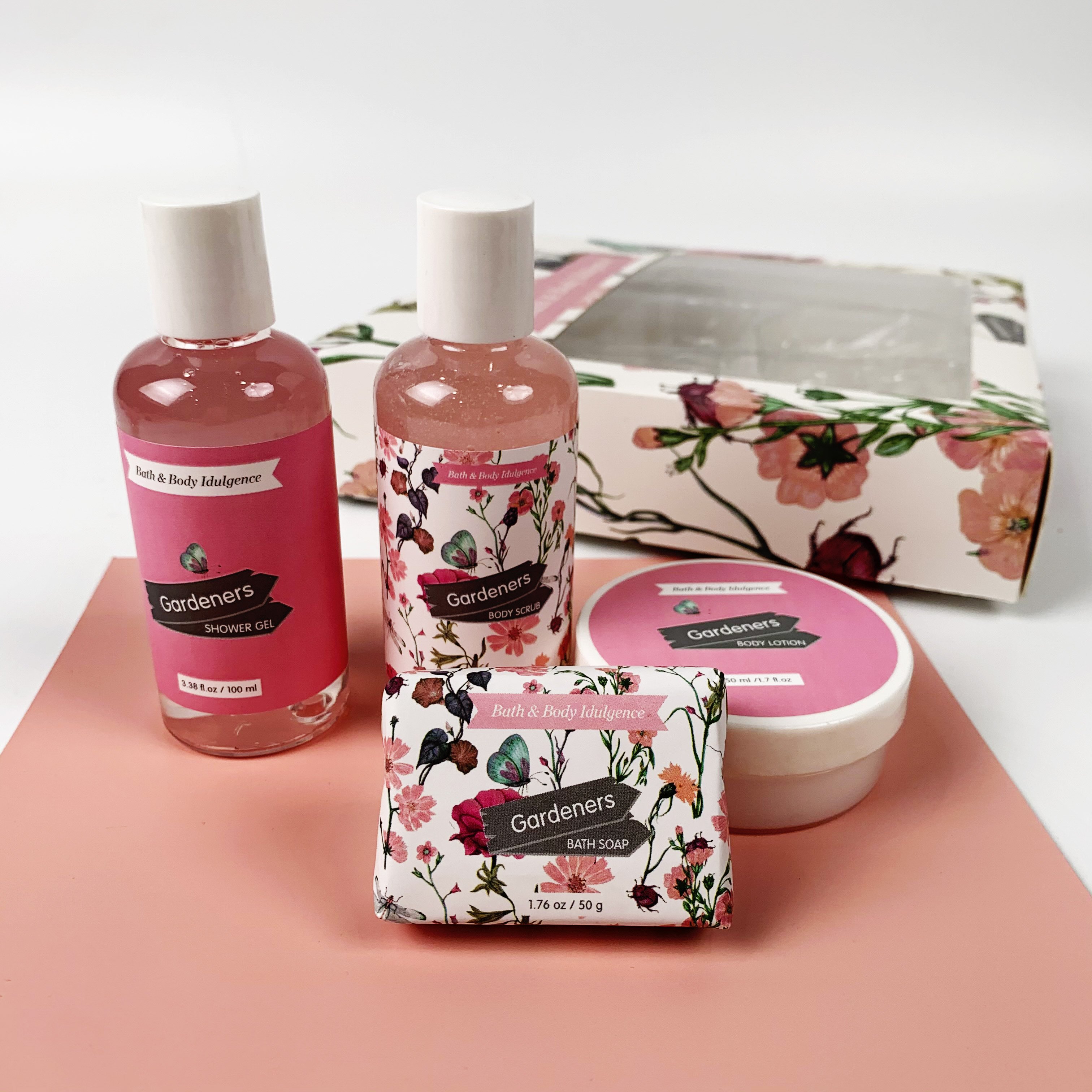 OEM/ODM Cleaning Shower Gel Bath Soap Moisturizing Nourishing Body Lotion Body Scrub Set Gift Bath