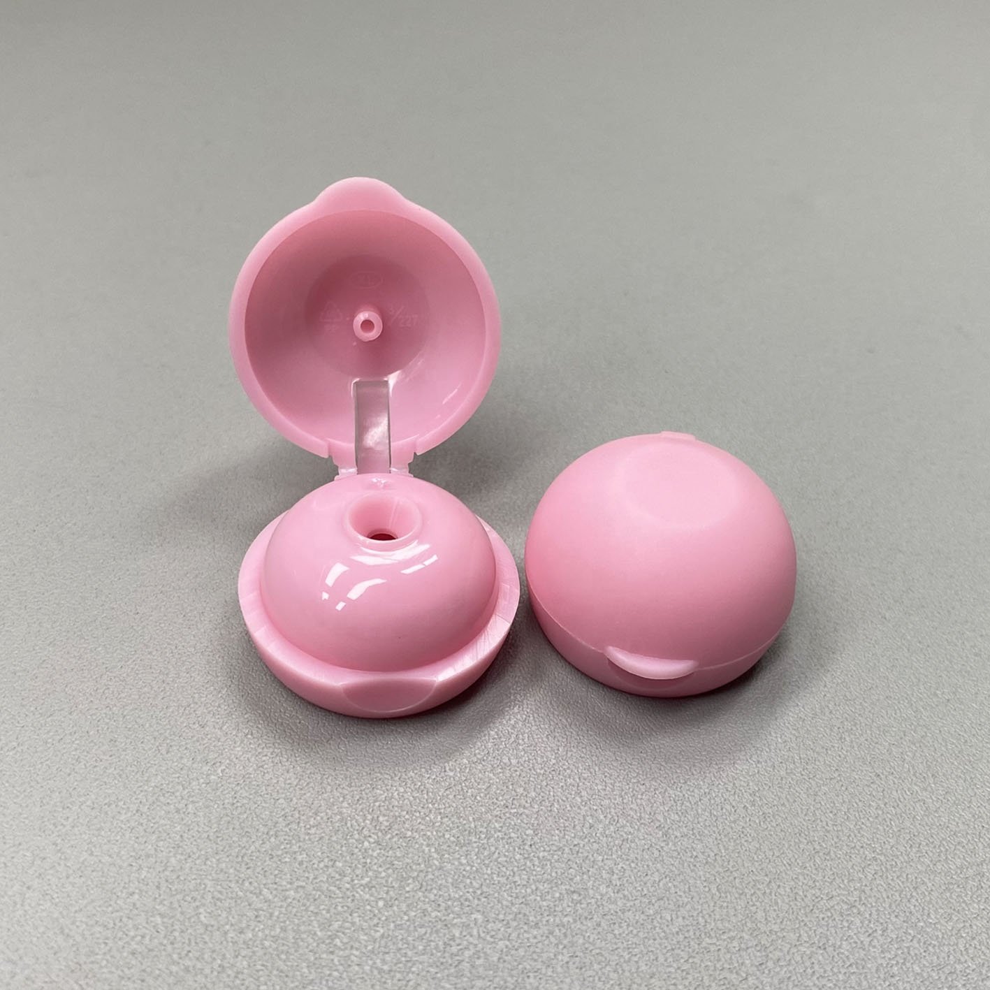 20mm hot sale flip cap hand cream bottle shower gel cap PP plastic 20/410 butterfly cap