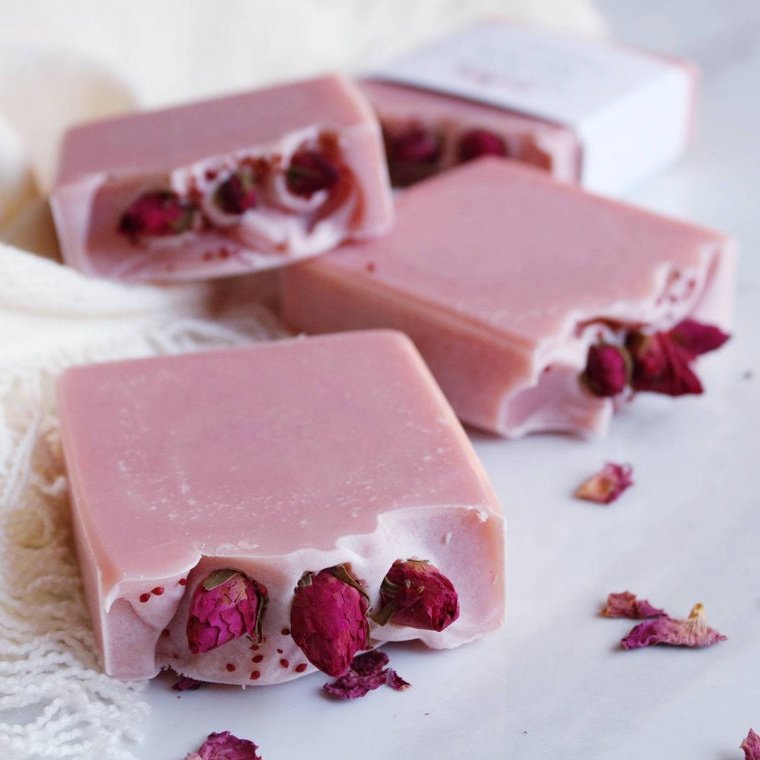 Wholesale Luxury Body Care Spa Kit Valentine's Day Private Label Bath Gift Set Mothers Herbal Liquid Children Use Home Spa