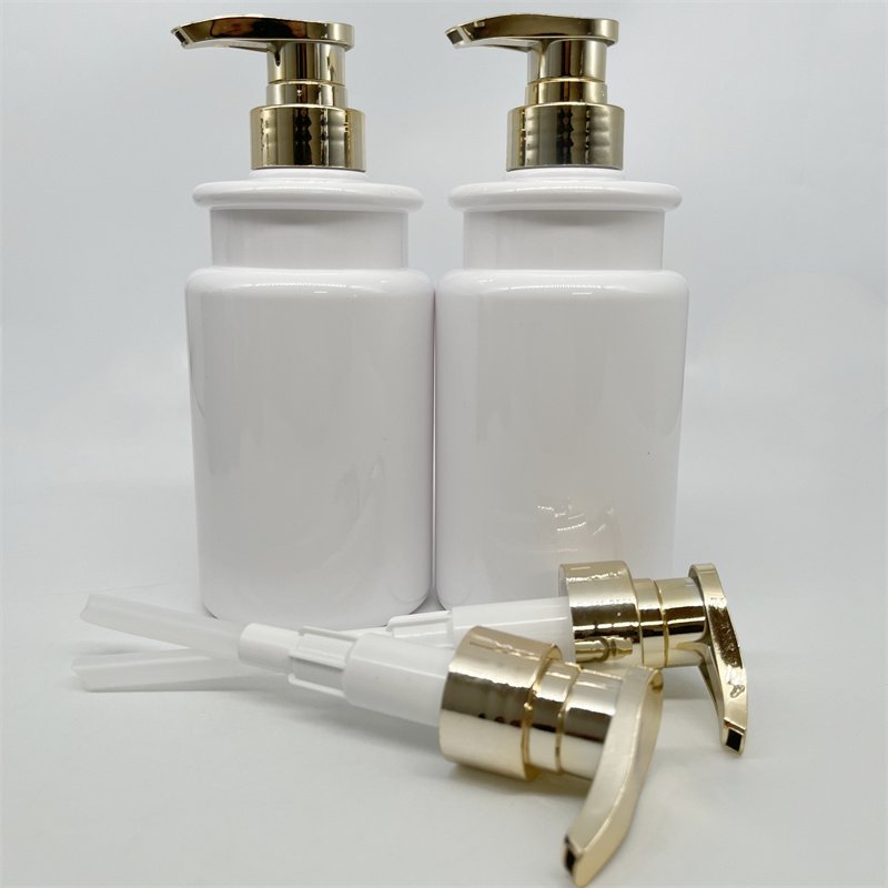 wholesale hot sell 300ml 500ml custom hotel gold black white shampoo body wash lotion shower gel bottles luxury with gold pump