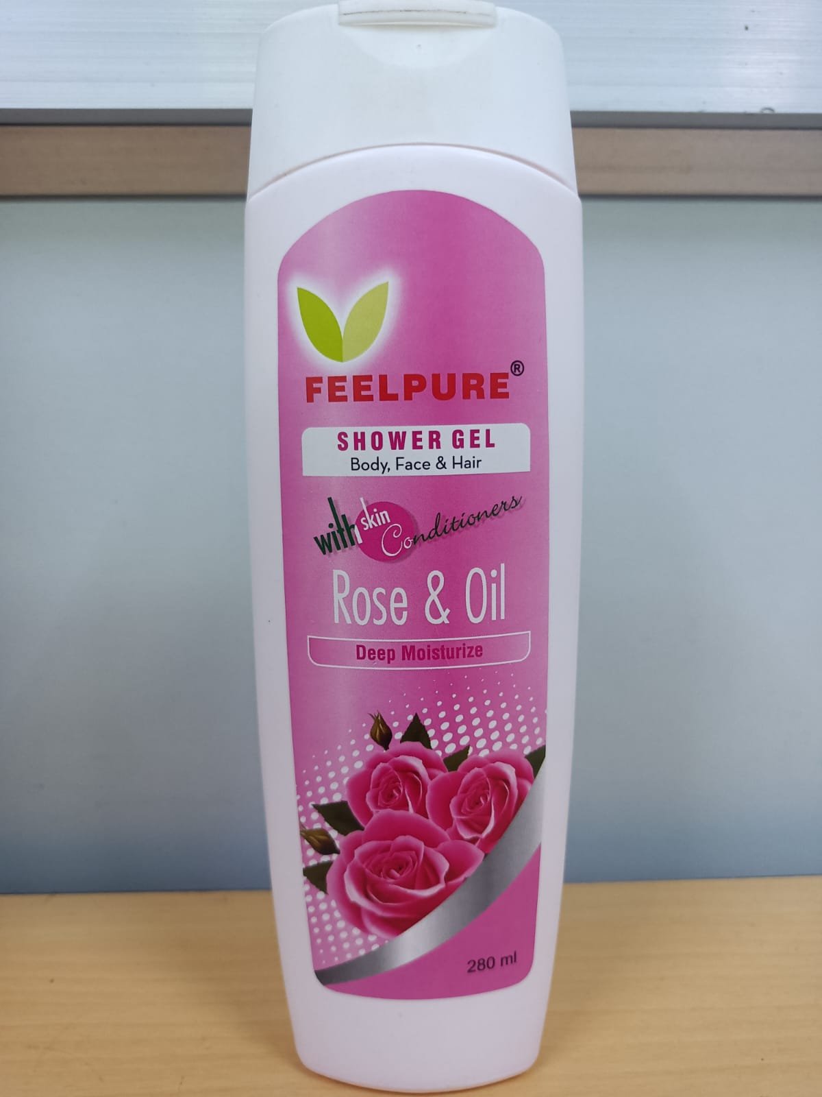 Shower Gel 280 ML Rose Fragrance Shower Gel with Customized Packaging & Fragrance at affordable Price Sale By Indian Exporters