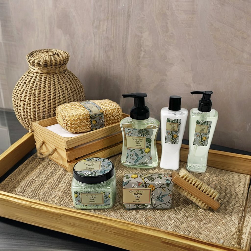 Wholesale Hydrating Bath Gift Set SPA Moisturizing Body Care Gift Set Mild Cleaning Soothing Bath Gift Set for Women