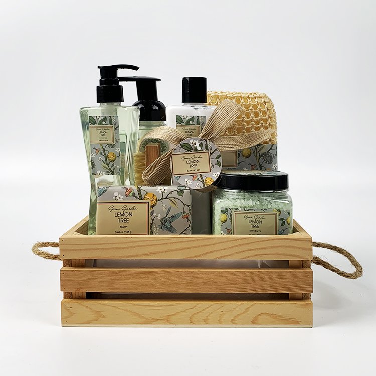 Wholesale Hydrating Bath Gift Set SPA Moisturizing Body Care Gift Set Mild Cleaning Soothing Bath Gift Set for Women