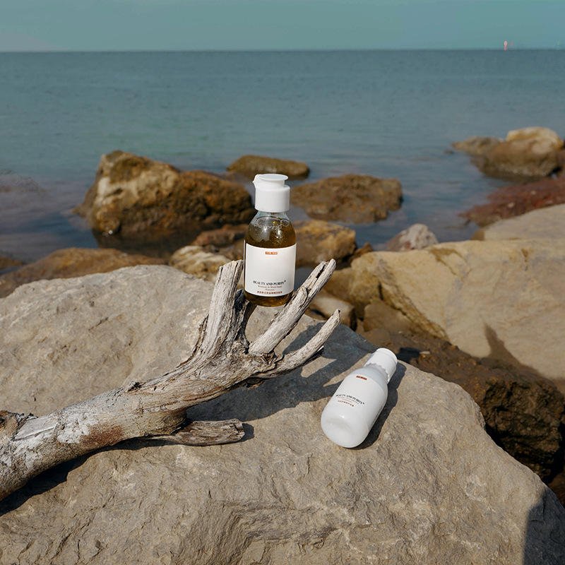 Travel size shampoo and conditioner body wash also suitable for hotels