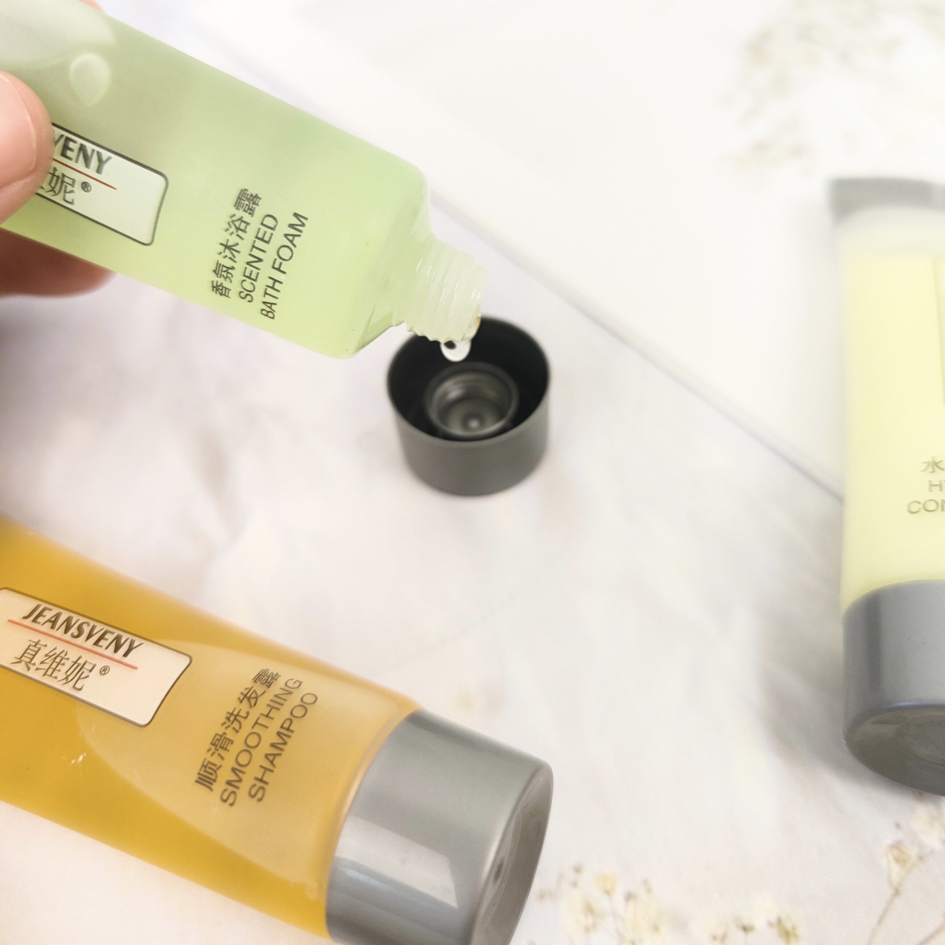 The hotel special shower gel factory sells safe and comfortable hotel supplies sets