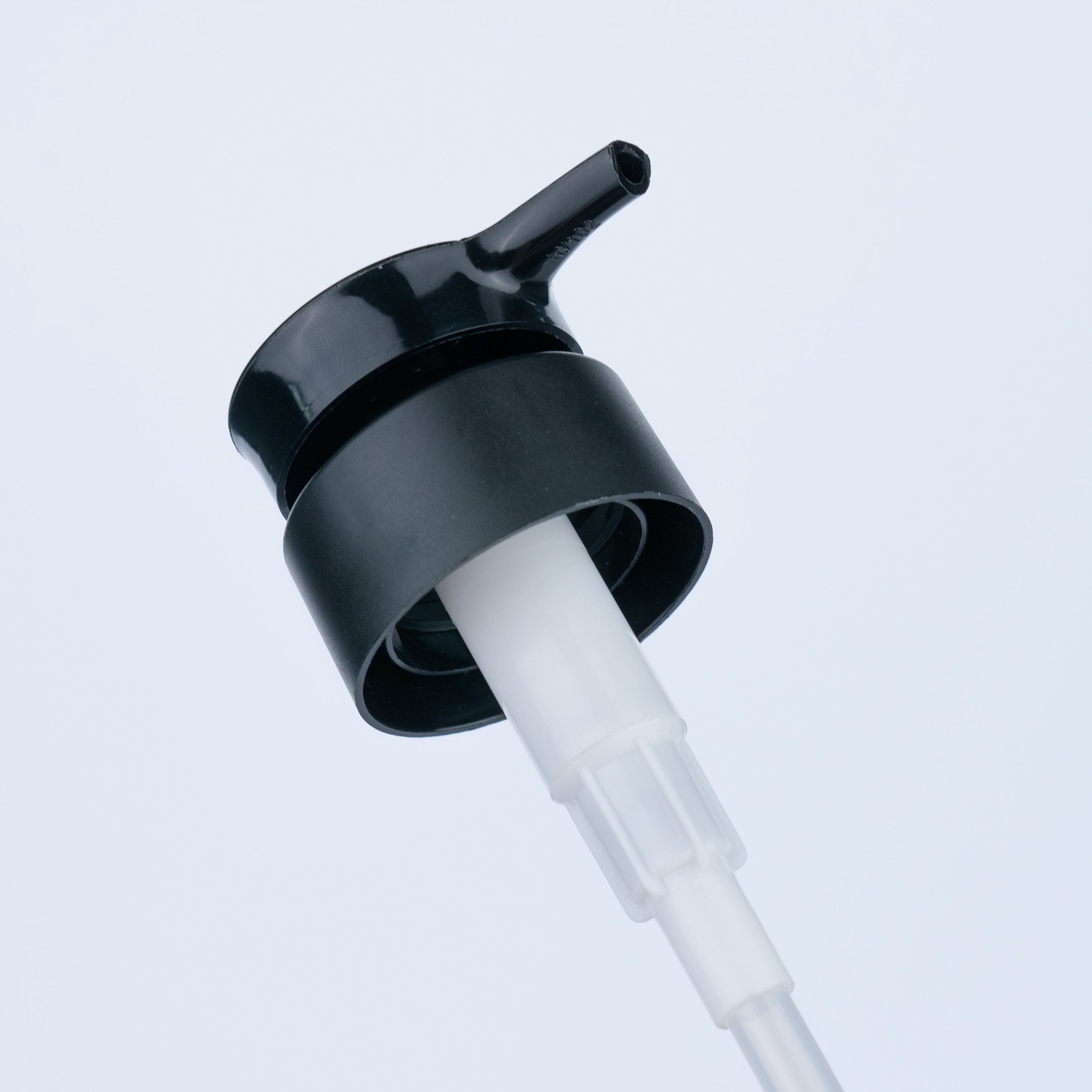 28/400 Black Hand Lotion Pump Dispenser Skin Care Liquid Soap Lotion Pump Conditioner Shower Gel Pump Dispenser