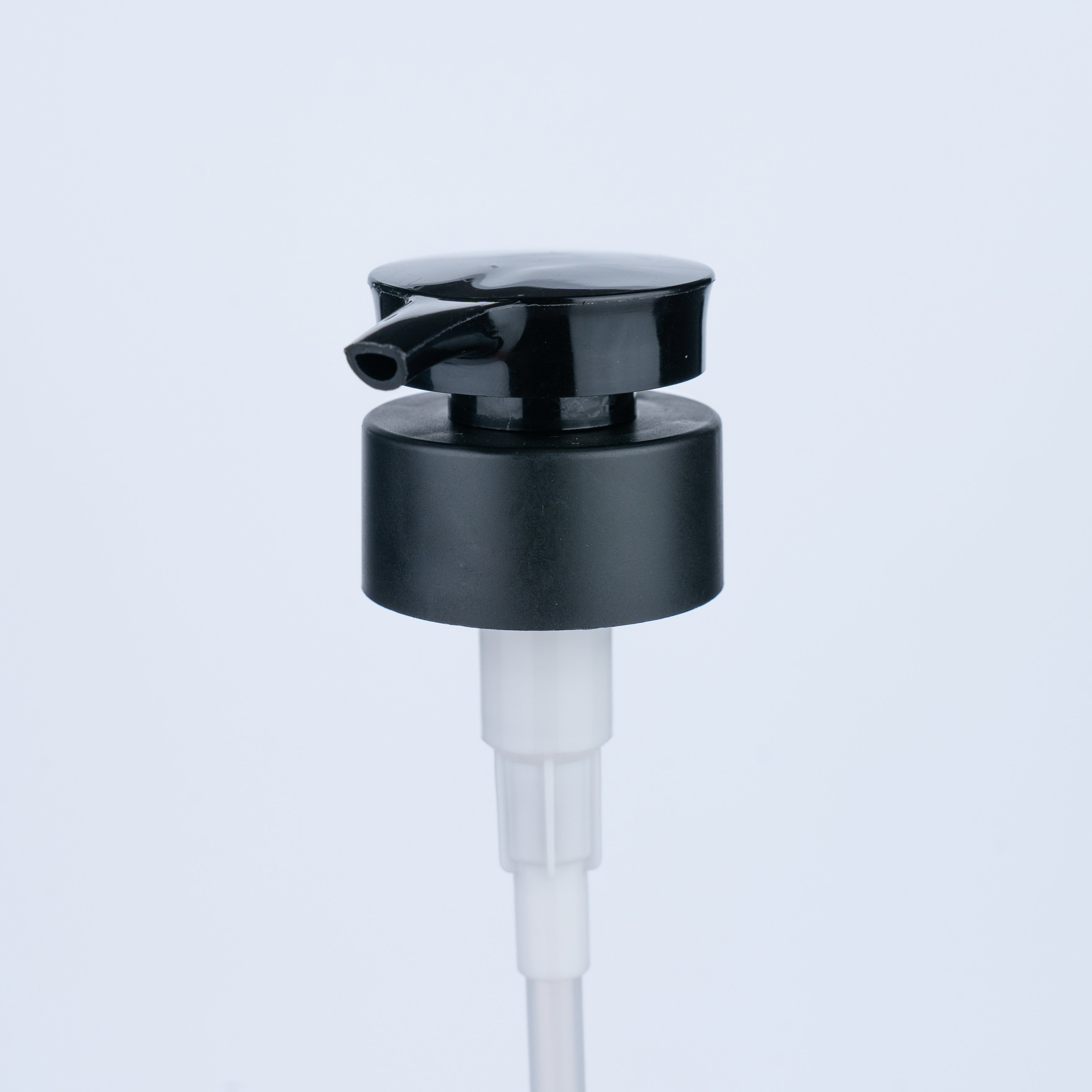 28/400 Black Hand Lotion Pump Dispenser Skin Care Liquid Soap Lotion Pump Conditioner Shower Gel Pump Dispenser