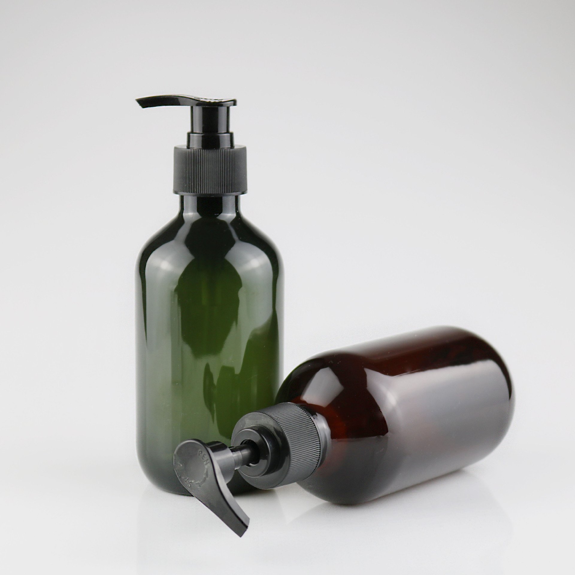 Empty Amber Green PET 250ml 300ml 500ml Shampoo shower gel Lotion Pump Bottles for shampoo and conditioner bottles hair care