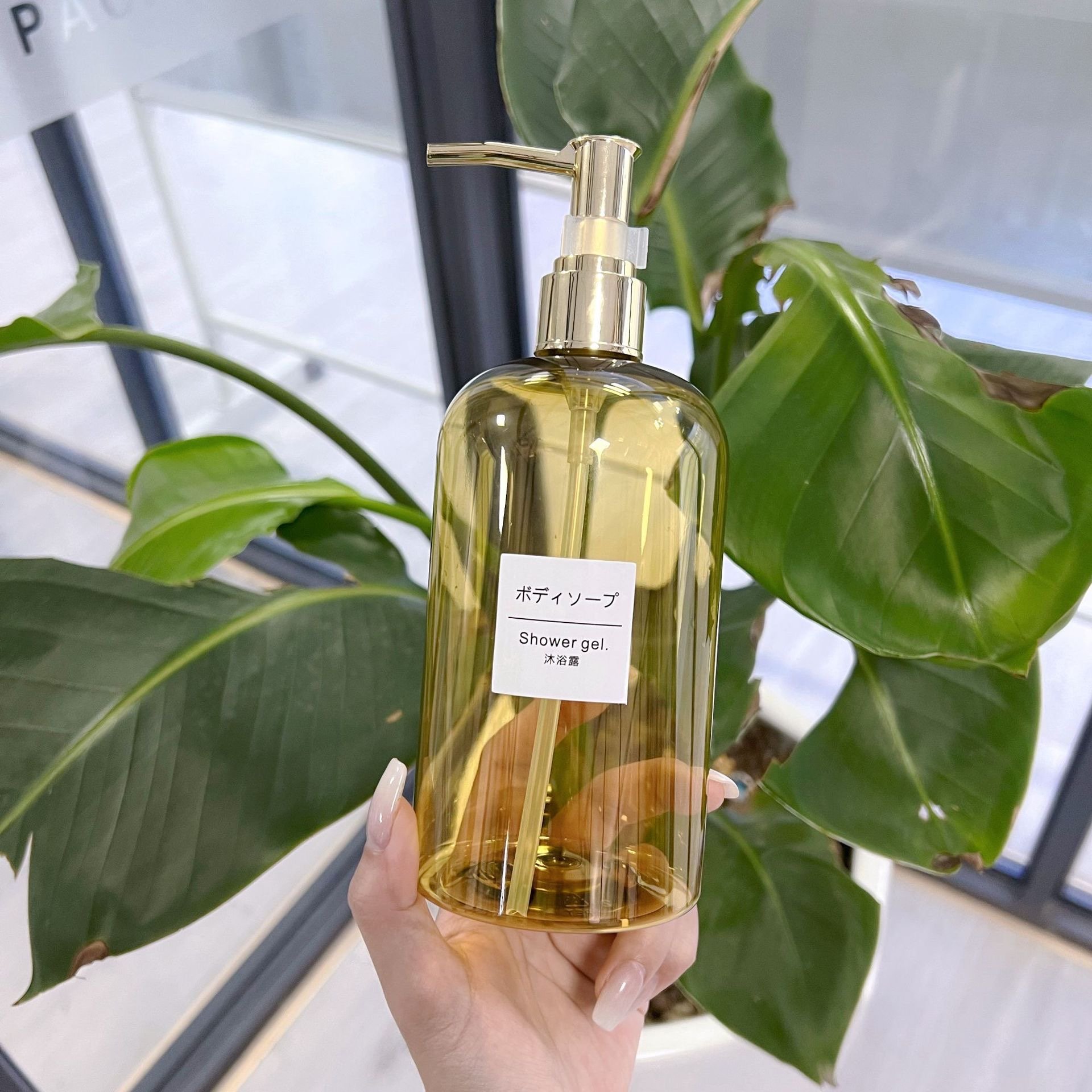 500ml PET Shampoo Shower Gel Packaging Hand Washing Liquid Soap Bottles with gold cap