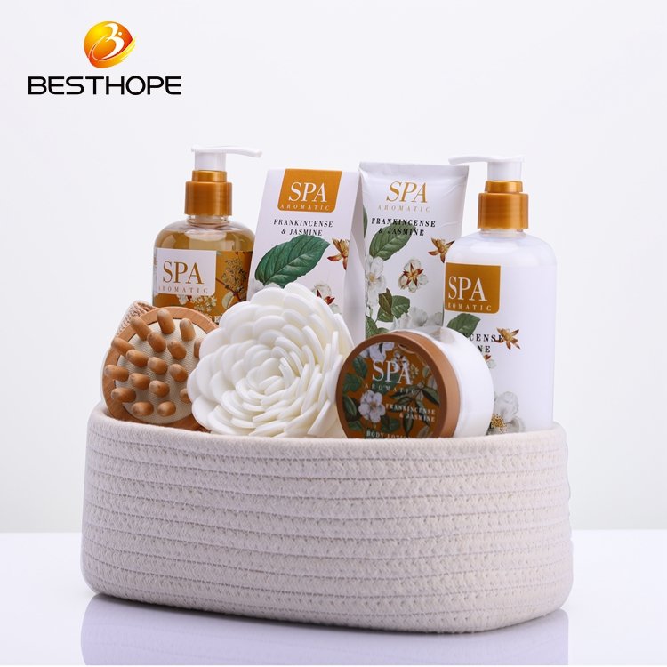 Customized fragrance oil perfume spa bath gift set with woven handbag shampoo shower gel body wash bubble bath set