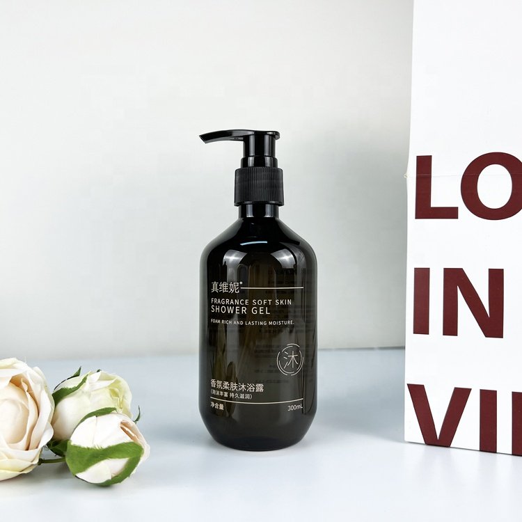 Tea Scent Hotel Toiletries Set Shower Gel Shampoo Kit PVC Customer Logo Printing Wholesale 300ml Shampoo and Conditioner White