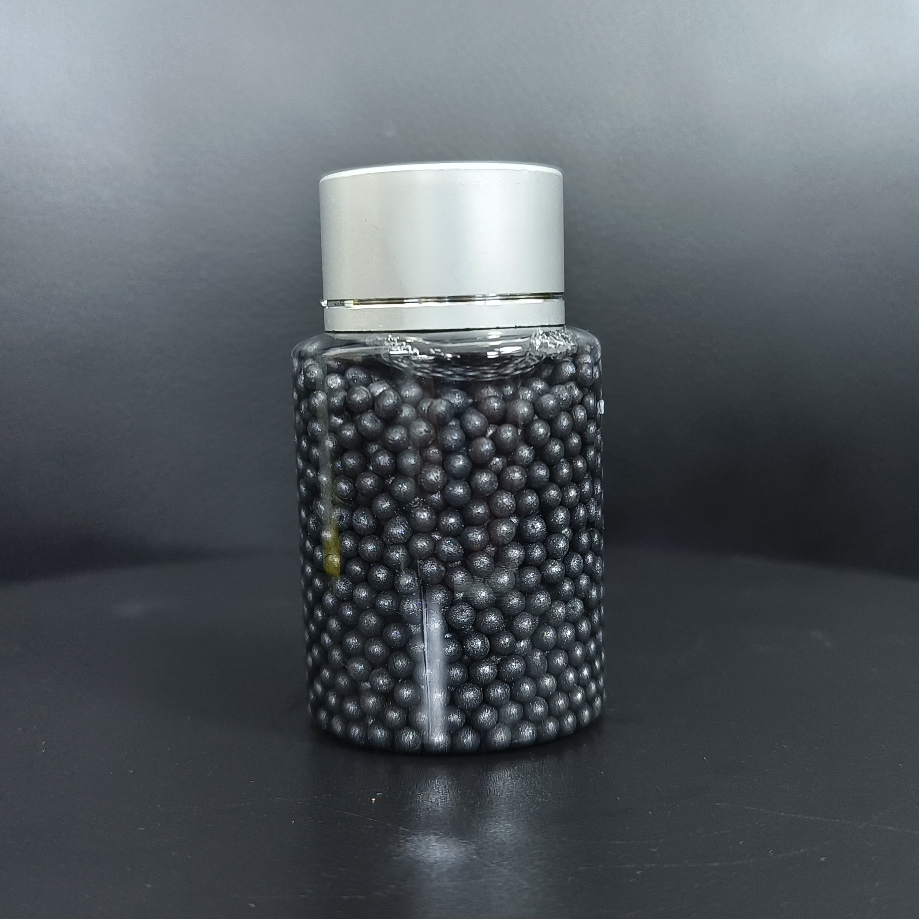 Caviar capsules can add in showergel and shampoo, visualize cosmetics raw material help attractive customer