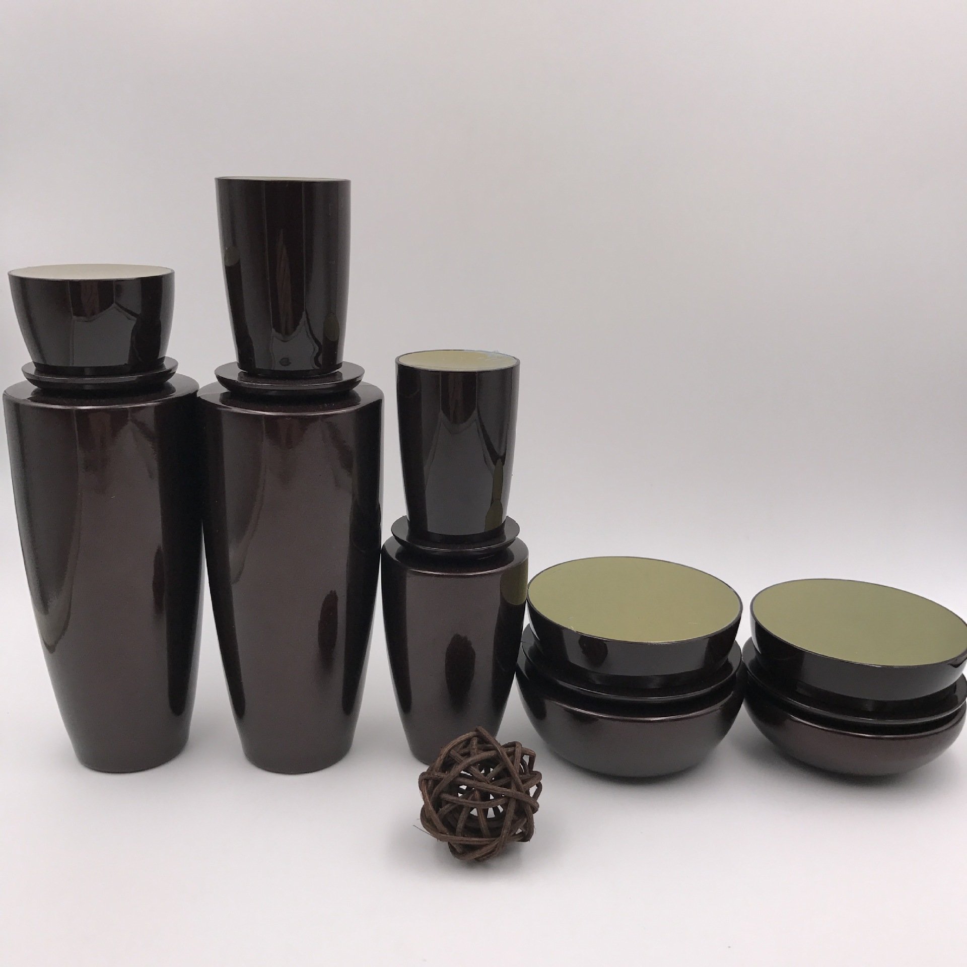 Custom Private Label Organic White Body Lotion Remove Spots Body Cream Moisturizing Milk Whitening Body Lotion For Black Skin