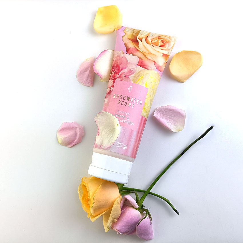 OEM Private Label Vegan Best Floral Scented Body lotion Moisturizer Brightening Vitamin C Skin Whitening Body Lotion