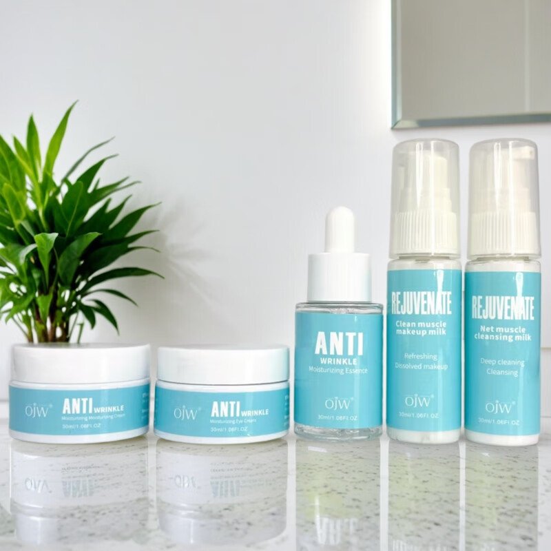 OEM Wholesale Body Wash Lotion Face Wash Cleansing Aromatic Moisturizing Nourishing Body Care Kit