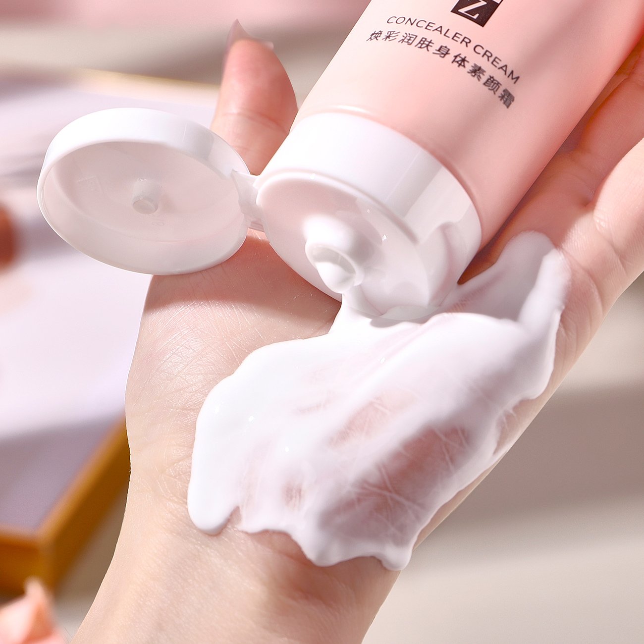 DZ RTS Body Cream for Whitening Waterproof Fragrance Body Lotion and Cream Nicotinamide Body Whitening Cream