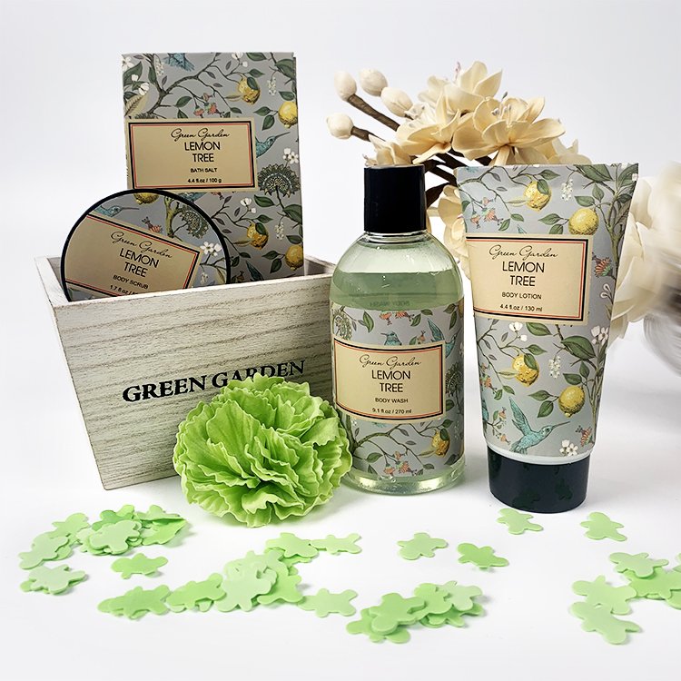 OEM Wholesale Luxury Valentines Natural Bubble Spa Shower Bath Gift Set Customizable Moisturizing and Cleansing Body Care