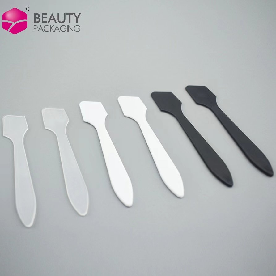 Stock Wholesale PP Plastic Small Mask Spoon Cosmetic Spatulas Makeup Tools Face Cream Mask Spoon