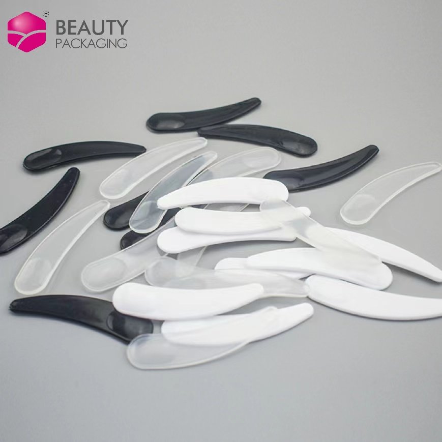 Stock Wholesale PP Plastic Small Mask Spoon Cosmetic Spatulas Makeup Tools Face Cream Mask Spoon