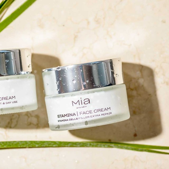 Stamina Face Cream With Stem Cells From Malus Domestica For Facial Cells Renewal Slows Down For Face