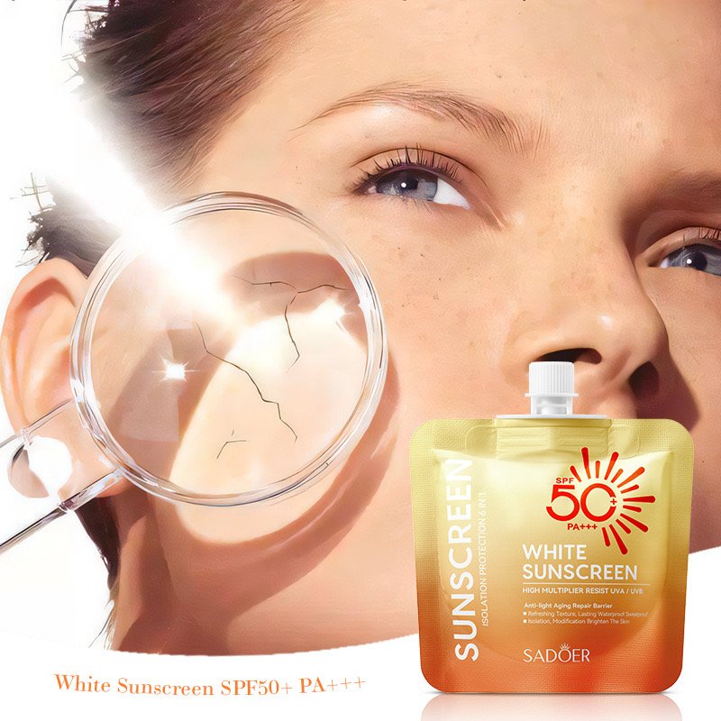 High-Power UV Protection Sunscreen Cream and Spray Vegan Ingredients Non-Greasy Whitening SPF50 Moisturizer for Skin Care