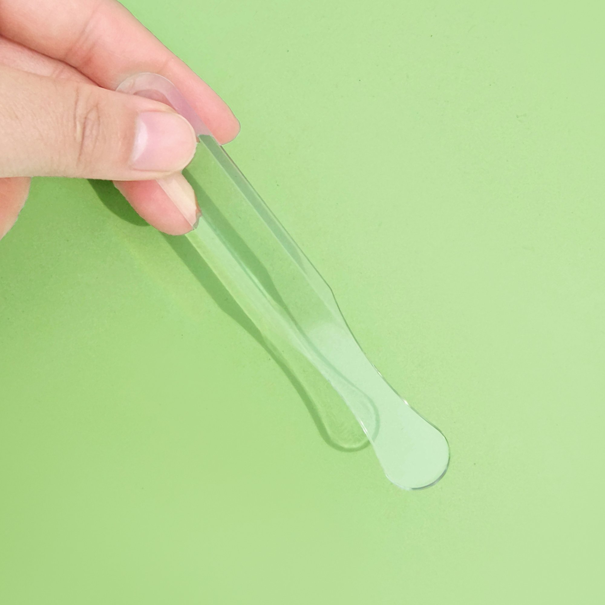 Clear Low Price Mini Cosmetic Spatula Facial Cream Spoon Plastic Small Makeup Scoop cream spoon transparent In stock