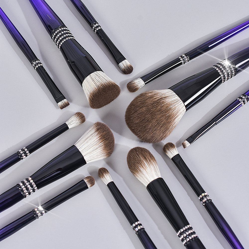 DailyQueen 12pieces rhinestone Makeup Brush Set customize logo New crystal Synthetic diamond Brush Face Eyeshadow Eyebrow bling brushes