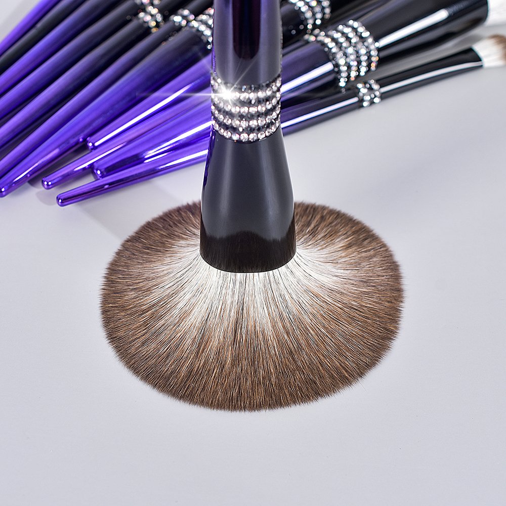 DailyQueen 12pieces rhinestone Makeup Brush Set customize logo New crystal Synthetic diamond Brush Face Eyeshadow Eyebrow bling brushes