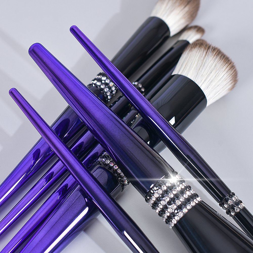DailyQueen 12pieces rhinestone Makeup Brush Set customize logo New crystal Synthetic diamond Brush Face Eyeshadow Eyebrow bling brushes