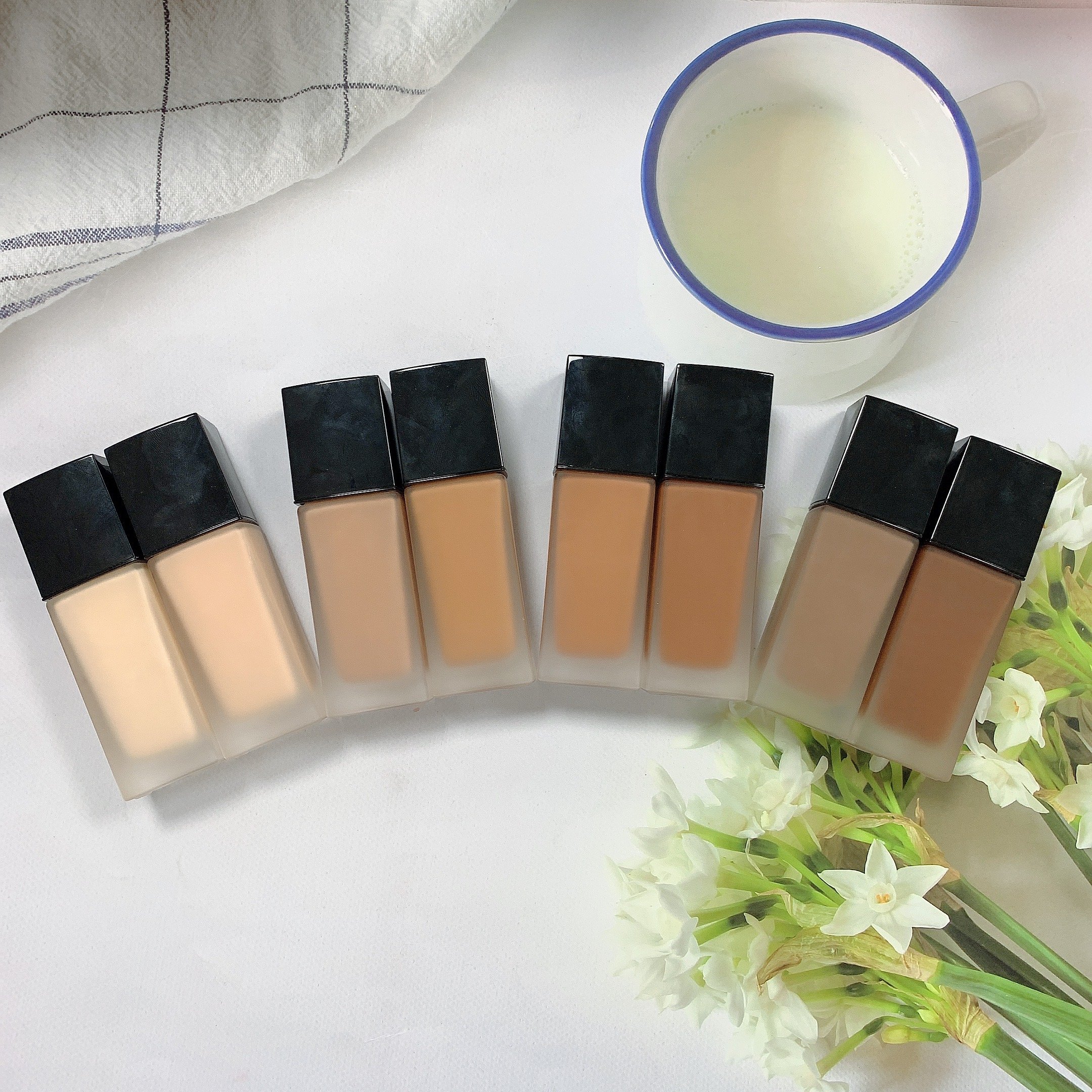 Custom Logo 16 Color Private Label Organic Makeup Foundation for Dark Skin Luxury Liquid Foundation Cream Waterproof