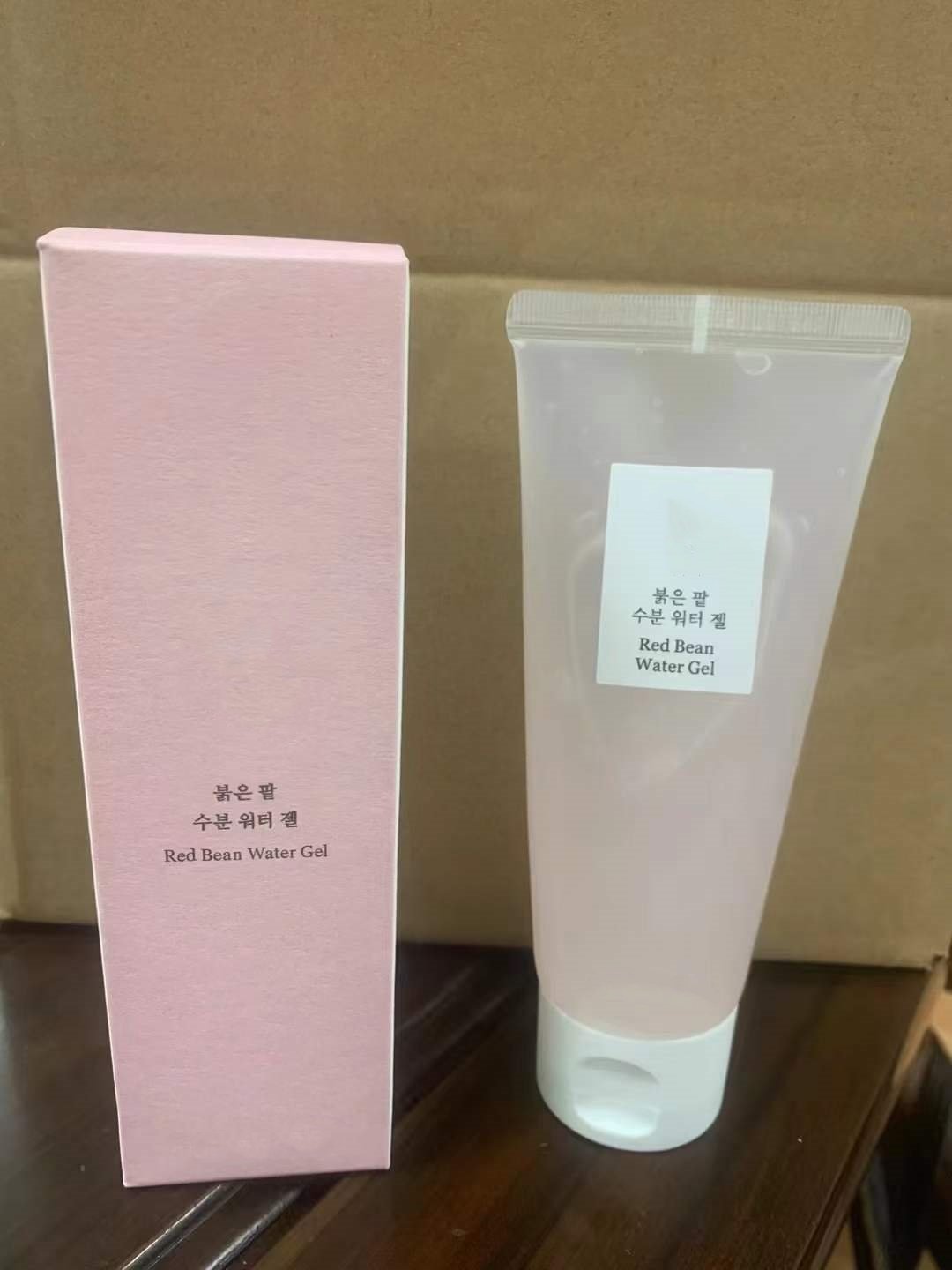 Beauty of Joseoon Red Bean Beauty gel face cream moisturizes and exfoliates skin to improve dull mild and non irritating skin
