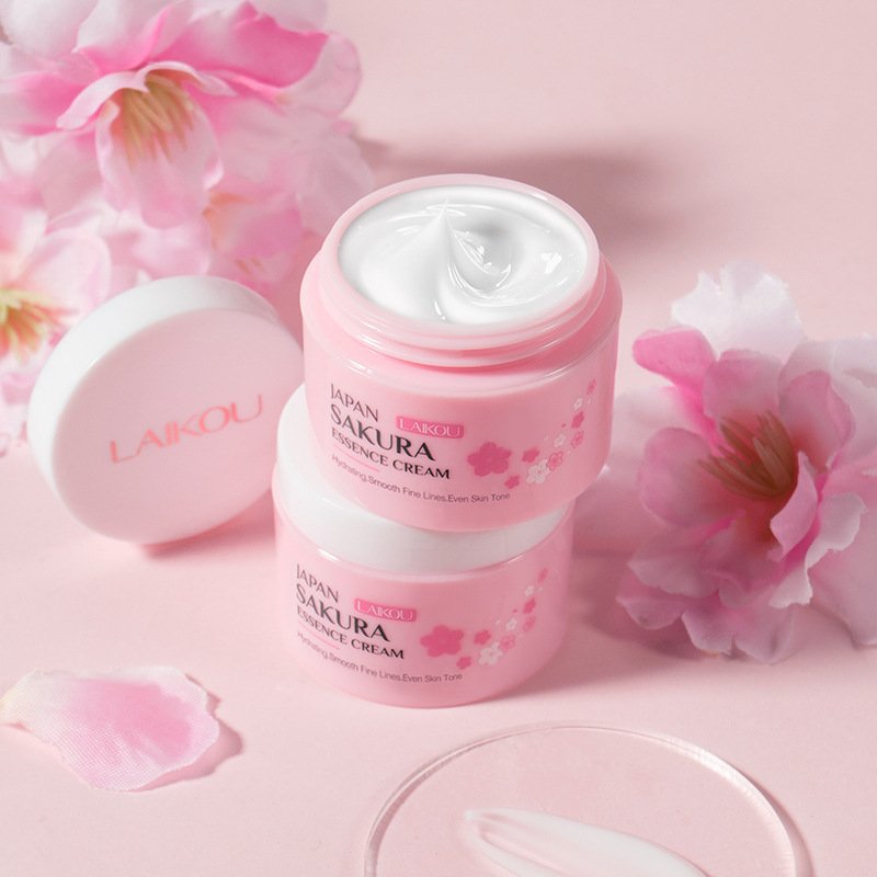 Customized Wholesale Japanese cherry blossom moisturizing and whitening essence face cream 25g