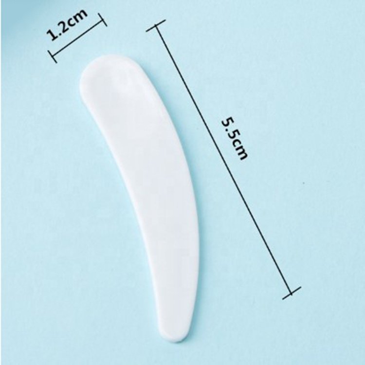 FYD Wholesale Small Plastic Spatula Spoon Scoops Stick Cosmetics Scraper Scoop FacialMask Cosmetics Spatula For Cream