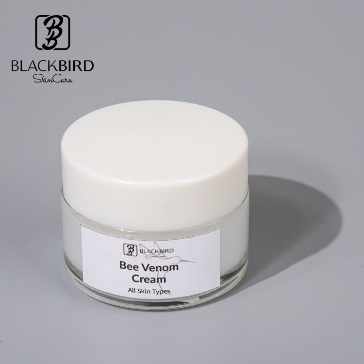 Private Label Moisturizing Vegan Bee Venom Day Moisturizer Dark Spot Remove Smoothing Face Cream OEM Day Face Moisturizer