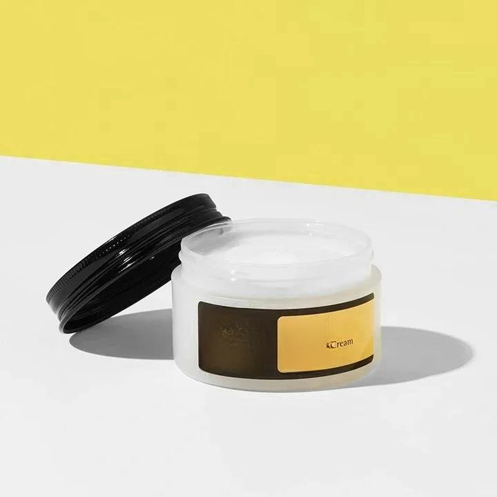 Cosrs 92 Snail face cream contains 92% snail serum to deeply nourish anti-aging firm skin mild and non irritating 100g