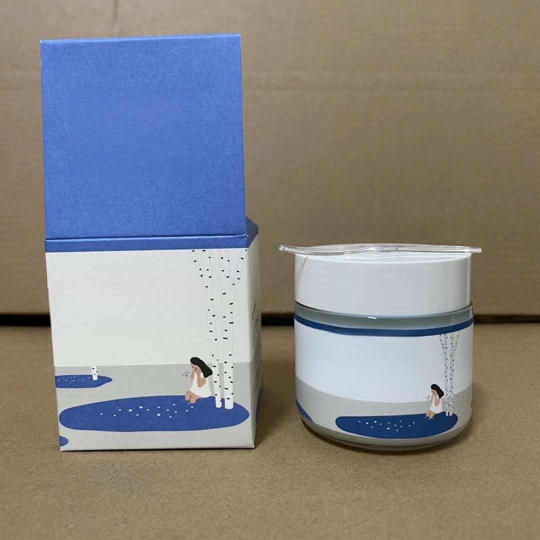 Round Long lasting moisturizing face cream Repairing and calming face cream Nourishing and smoothing face cream