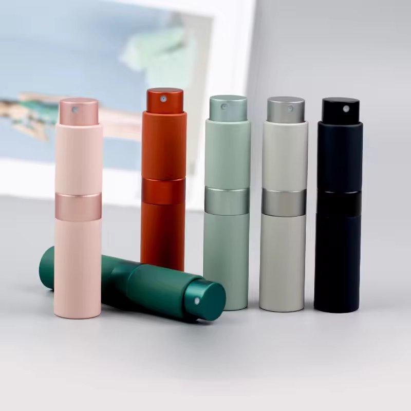 Custom 5ml 8ml 10ml 20ml Refillable Aluminum Round Twist Up Perfume Bottle Fresh Spray Oral Spray Antibacterial Spray