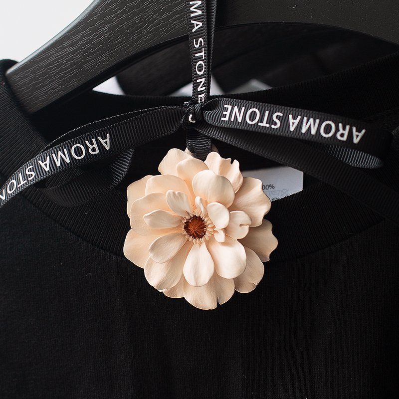 Custom Car Hanging Ceramic Diatomite Air Freshener Aroma Gypsum Diffuser Stone