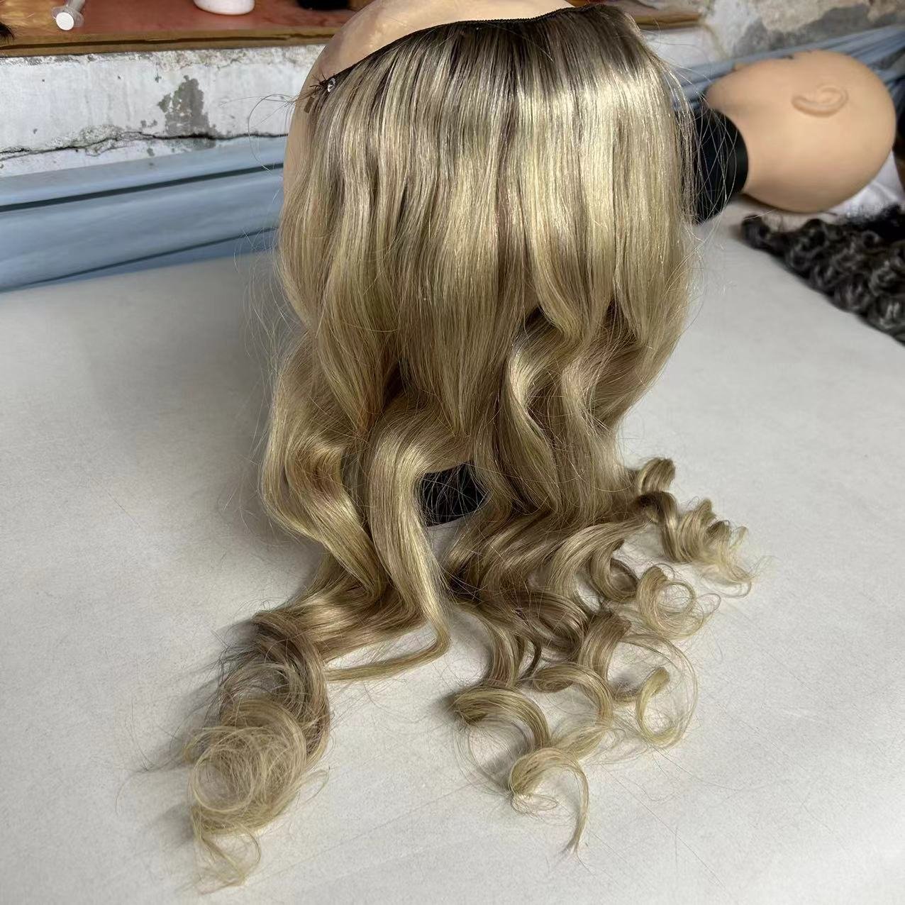 Best Selling Invisible Wire Ombre Piano Color Body Wave One Piece Clip In Human Hair Extensions With Fish Line