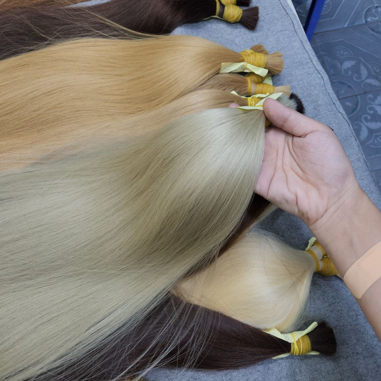 Best Quality Bulk Straight Russian Hair Various Color Double Drawn 100% Raw Human Hair Extensions