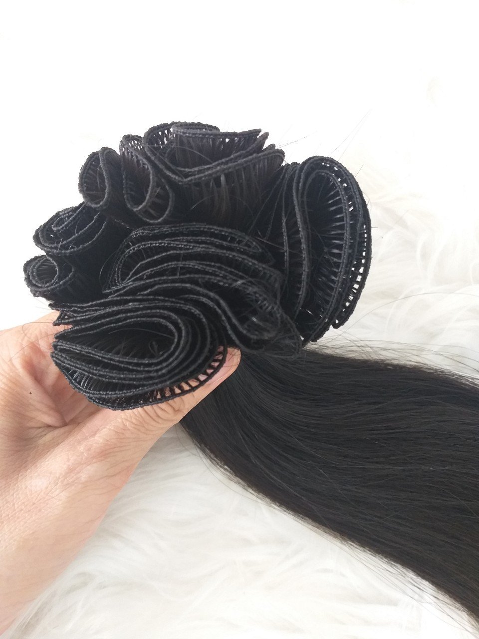 Hand-tied Weft Bundles Balayage Natural Black Virgin Raw Remy Hair Double Drawn Cuticle Aligned Soft Human Hair Extensions