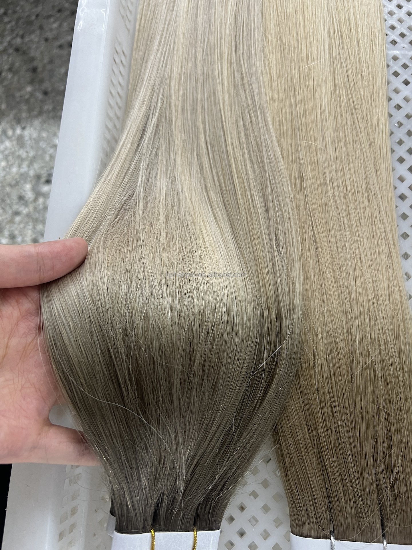 Salon Tape Weft Extensions Virgin Cuticle Russian Natural Looking 100% Human Invisible Tape In Human Hair Extension